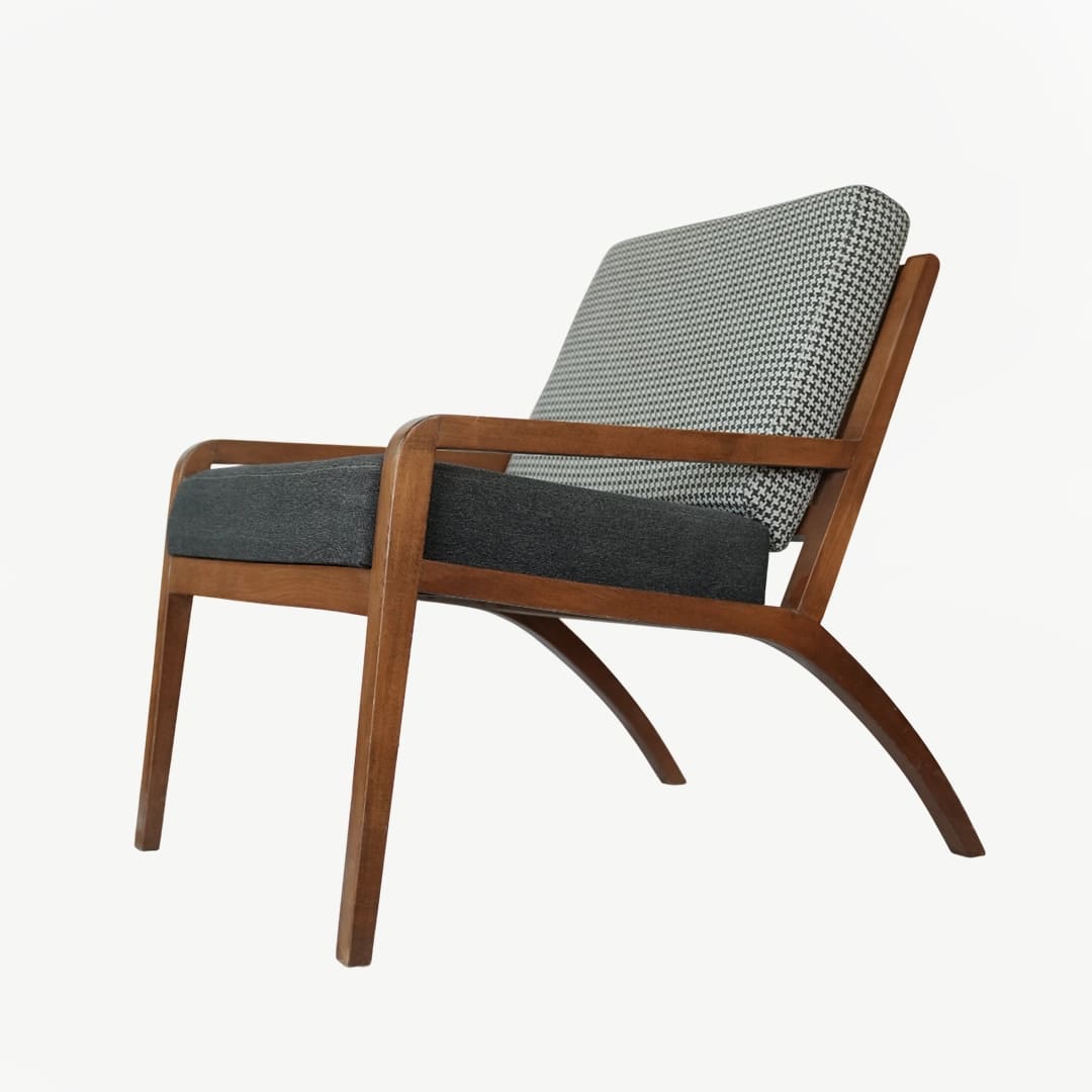 Modern Wooden Lounge Chair