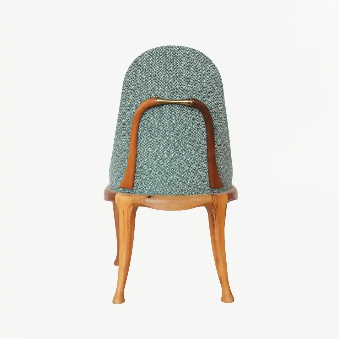 High-Quality Patterned Accent Chair with 87 cm Height and Sculpted Wooden Legs - Image 6