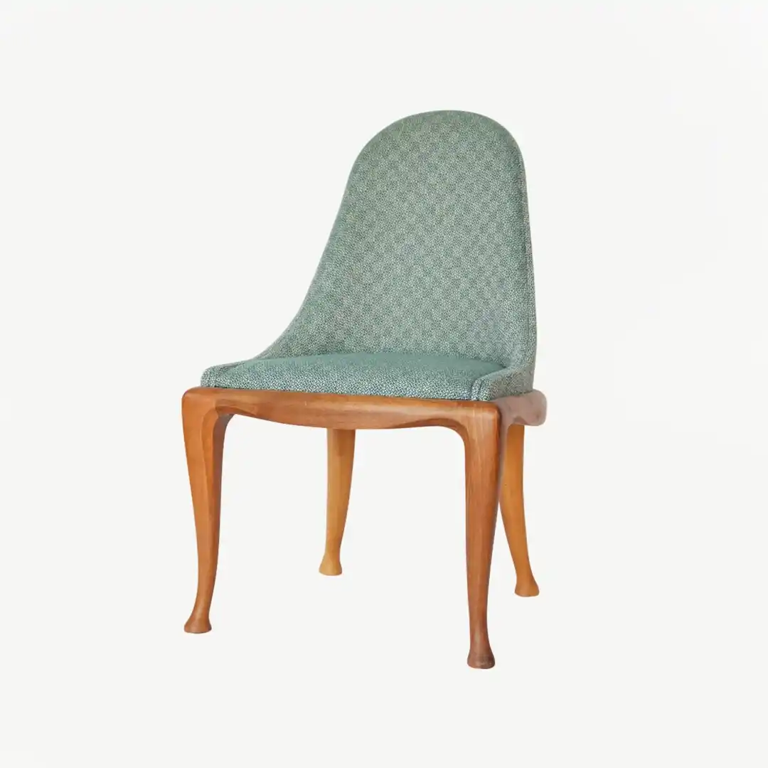 High-Quality Patterned Accent Chair with 87 cm Height and Sculpted Wooden Legs - Image 2