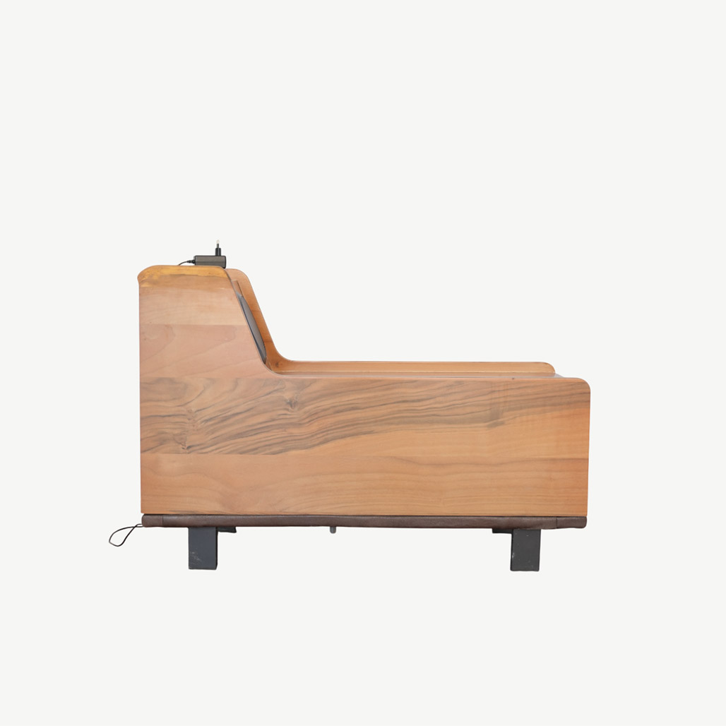 Large and Soft Corner Sofa Set with Integrated Sound System - Image 15